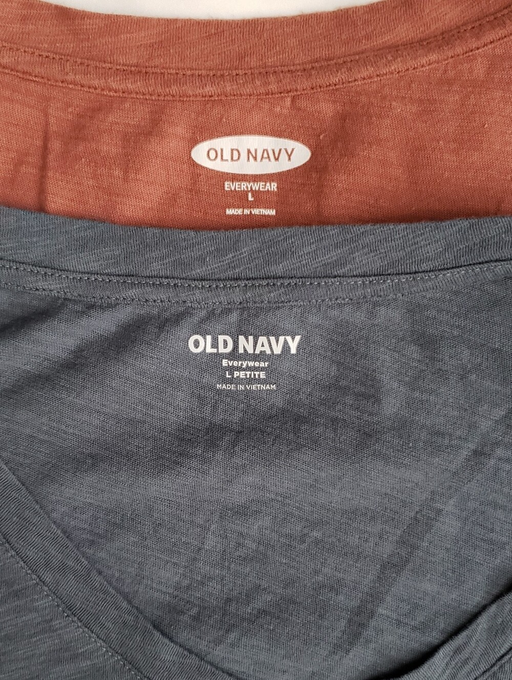 Women's Old Navy Bundle T-shirts - Picture 2 of 15